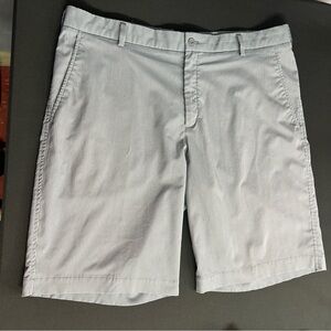 Nike Golf Size 38 With A 10” Inseam Men's Golf Shorts.‎ Gray Pin Stripe.